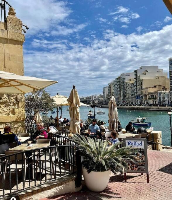 Spinola Bay View In St Julians 3 Bedrooms Apartamento *