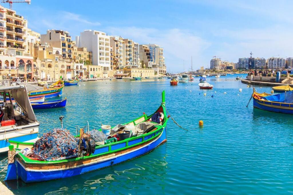 Spinola Bay View In St Julians 3 Bedrooms San Julián