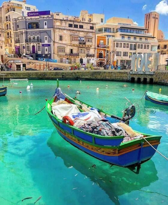 Spinola Bay View In St Julians 3 Bedrooms Apartamento *